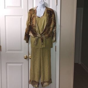 Paradiso 4 pc  beaded outfit  cropped pants and 3 various matching shirts  Sz XL